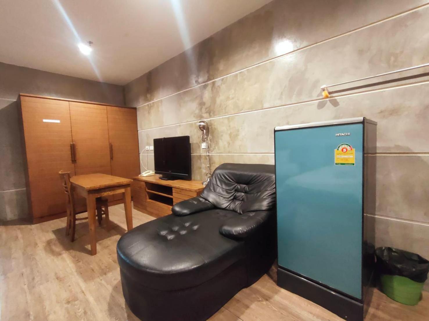 โกมลเรสซิเดนซ์ Hotel กรุงเทพมหานคร ภายนอก รูปภาพ