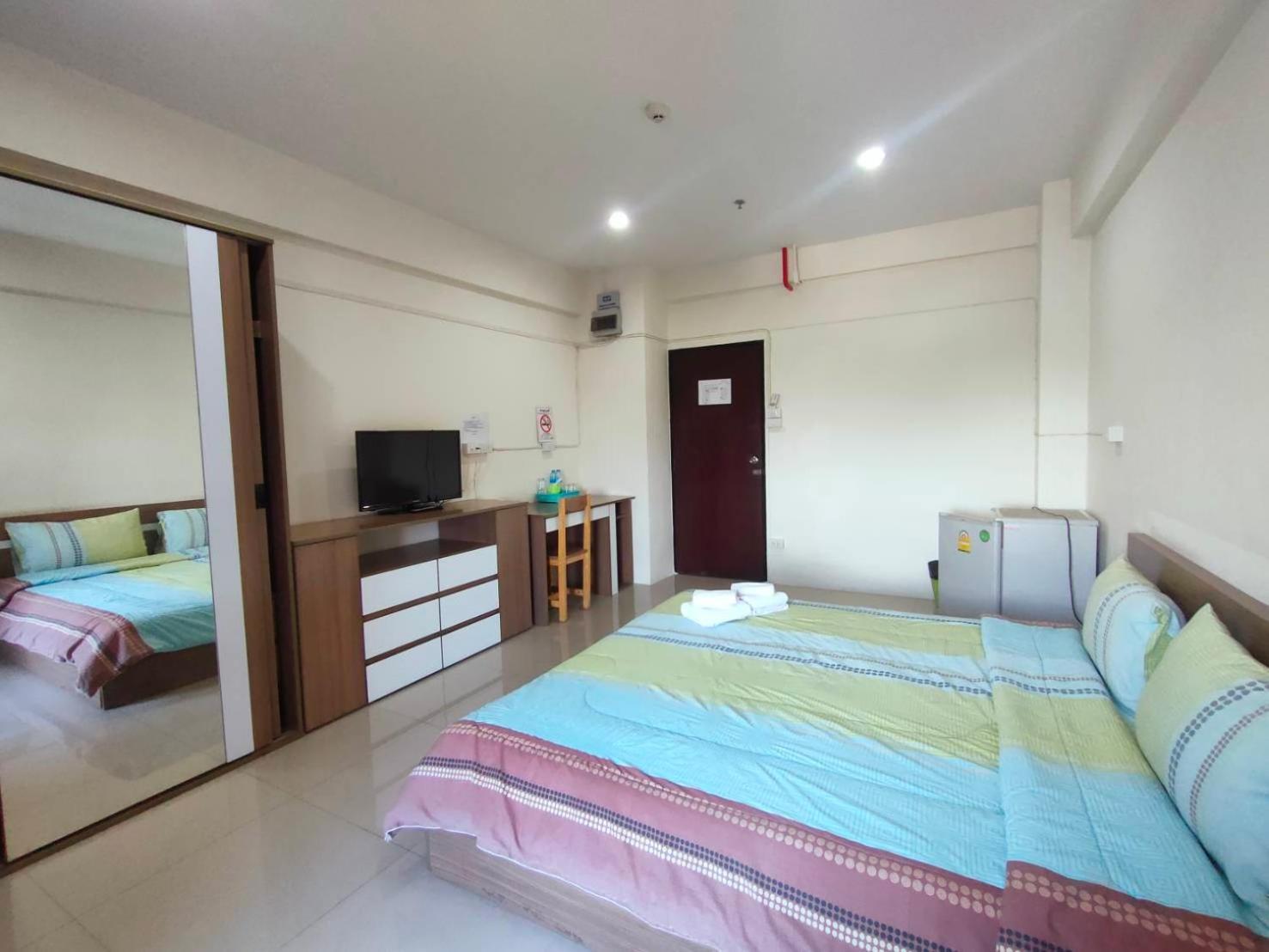 โกมลเรสซิเดนซ์ Hotel กรุงเทพมหานคร ภายนอก รูปภาพ